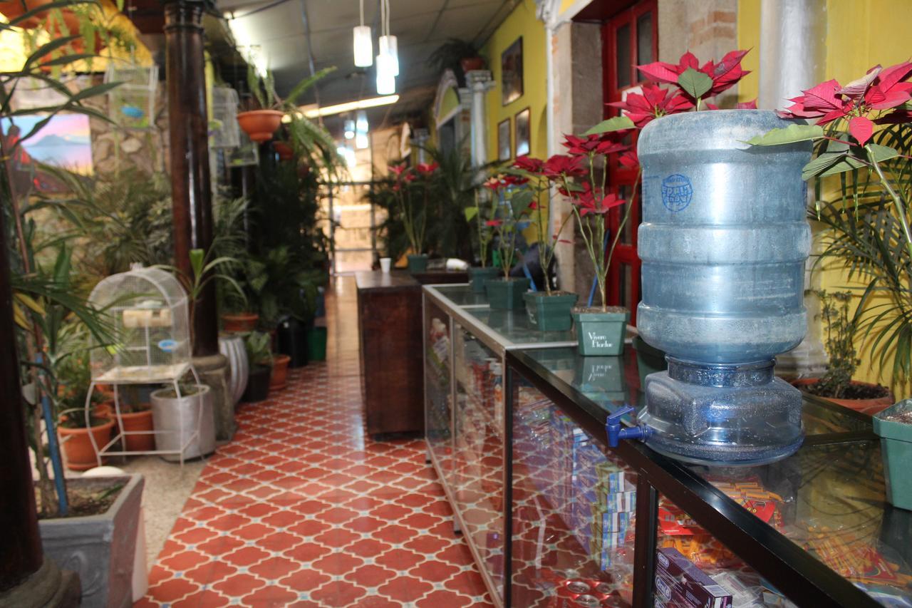 Hotel Casa Del Viajero Quetzaltenango Bagian luar foto