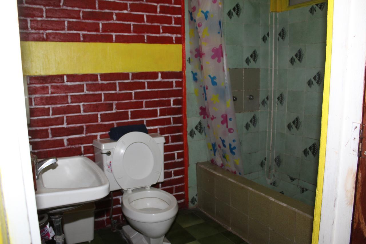 Hotel Casa Del Viajero Quetzaltenango Bagian luar foto