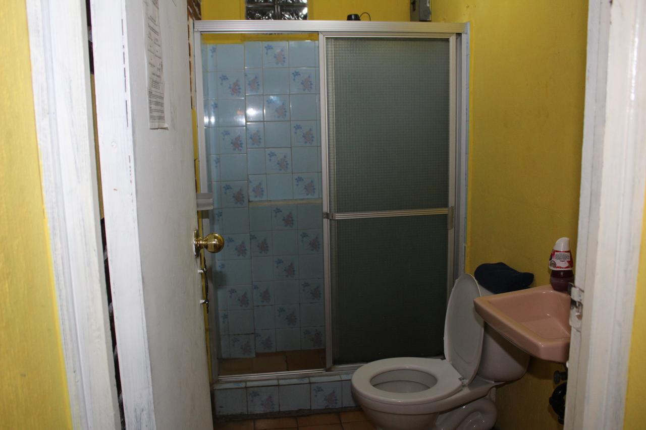 Hotel Casa Del Viajero Quetzaltenango Bagian luar foto