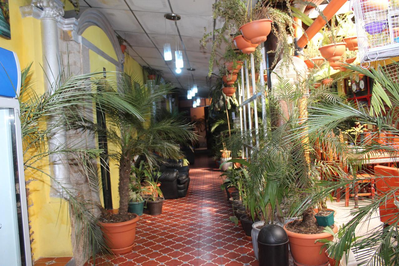 Hotel Casa Del Viajero Quetzaltenango Bagian luar foto