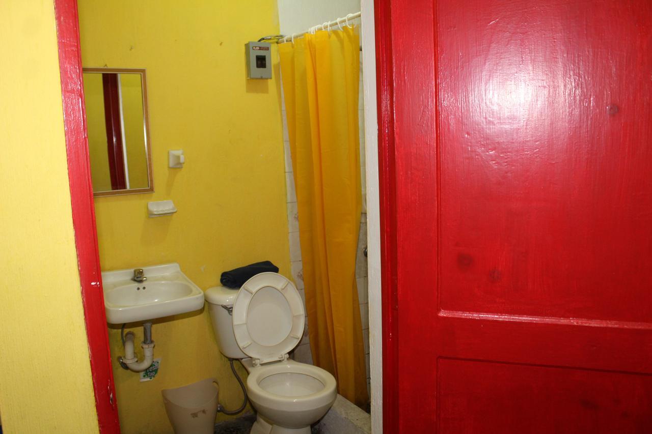 Hotel Casa Del Viajero Quetzaltenango Bagian luar foto