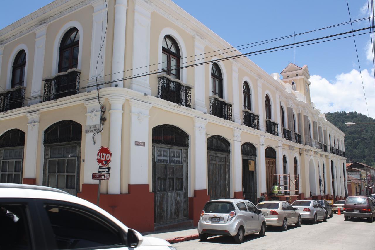 Hotel Casa Del Viajero Quetzaltenango Bagian luar foto