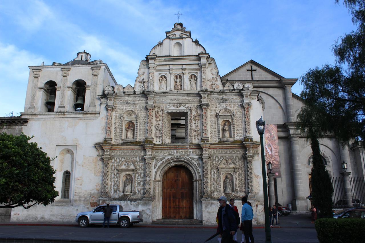 Hotel Casa Del Viajero Quetzaltenango Bagian luar foto