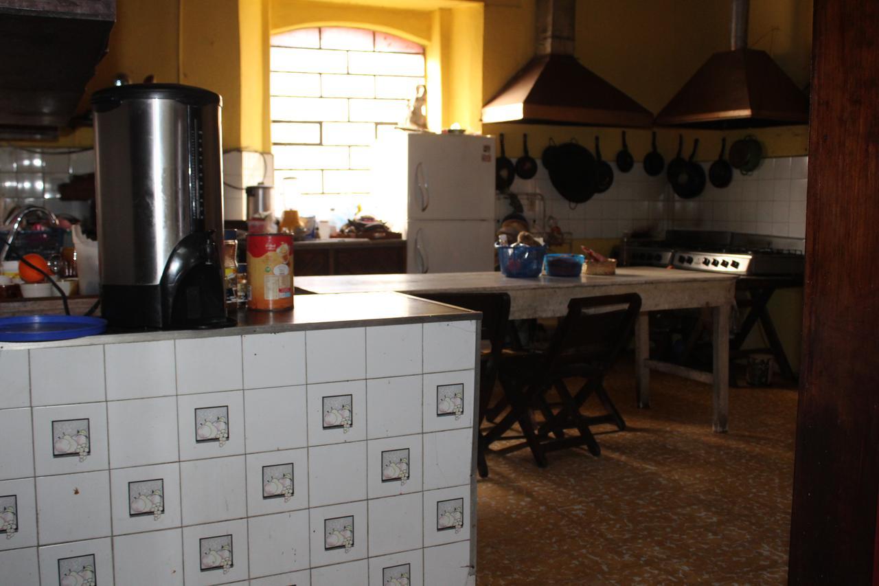 Hotel Casa Del Viajero Quetzaltenango Bagian luar foto
