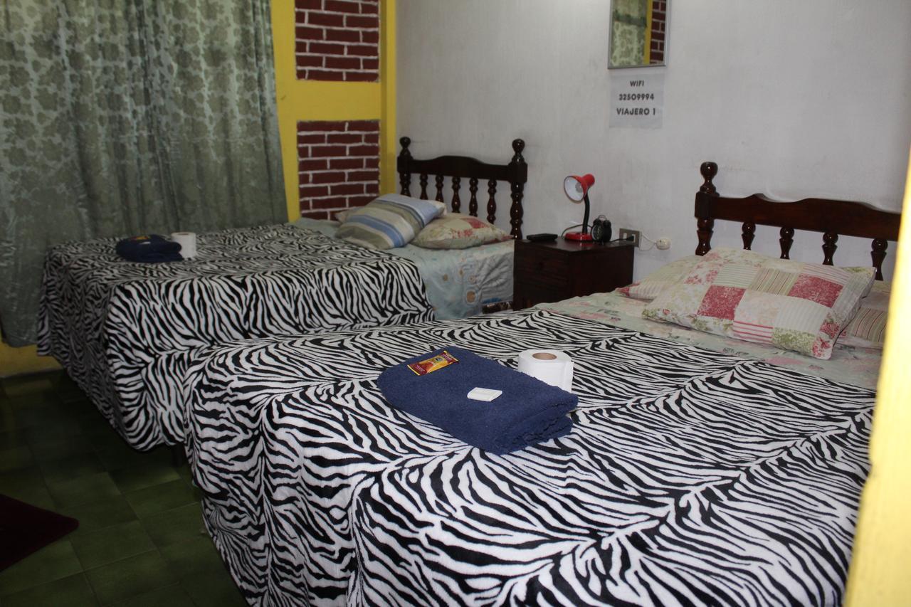 Hotel Casa Del Viajero Quetzaltenango Bagian luar foto