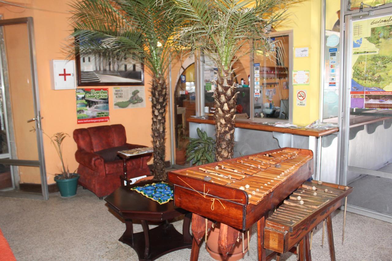 Hotel Casa Del Viajero Quetzaltenango Bagian luar foto