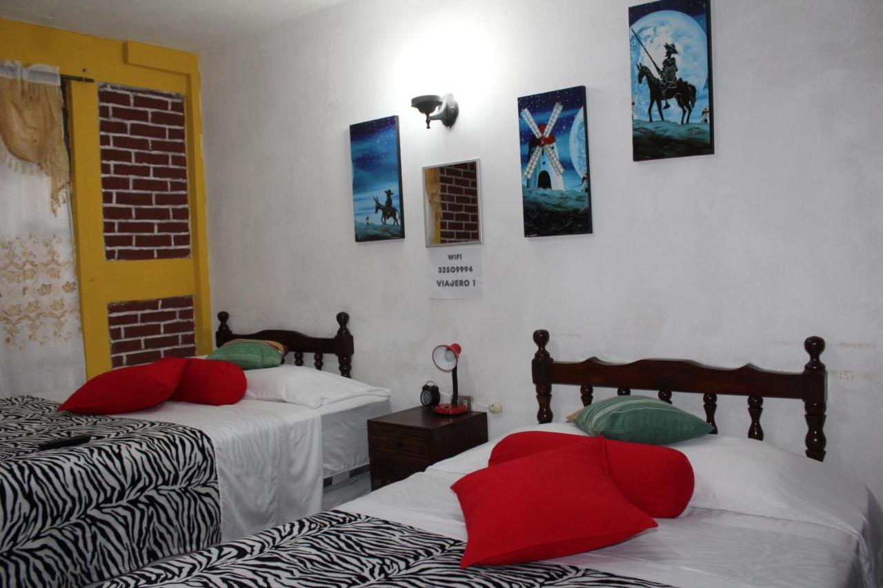 Hotel Casa Del Viajero Quetzaltenango Bagian luar foto
